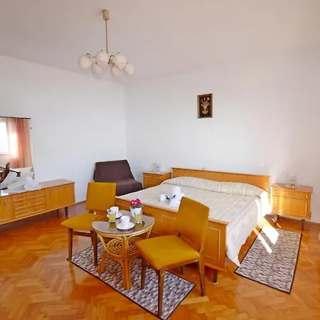 Apartament Lina